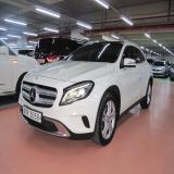 Used MERCEDES BENZ Car